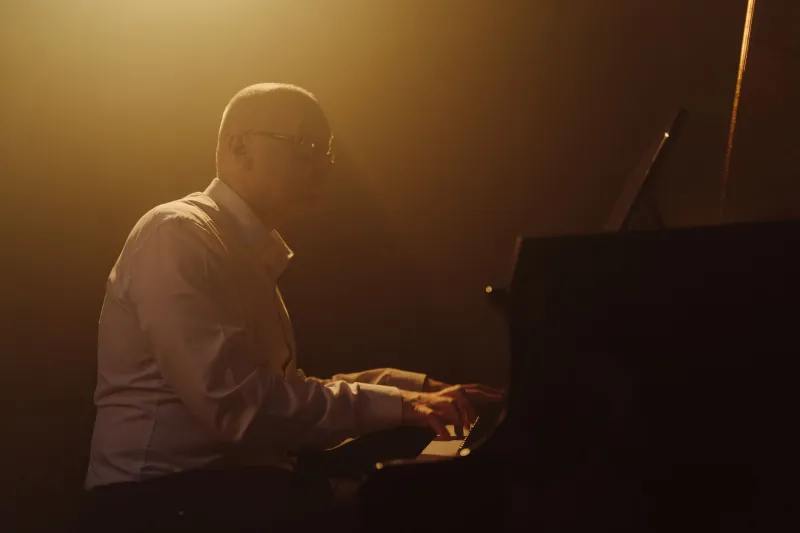 La partitura come cura: musicisti italiani che hanno trovato nella musica una via di guarigione